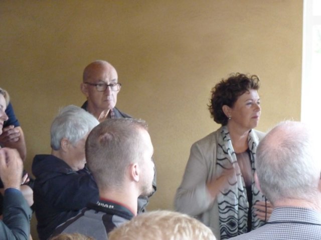 p1100288f.jpg